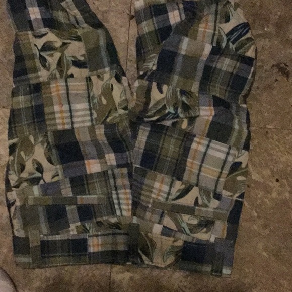 4T boys shorts - Picture 2 of 3